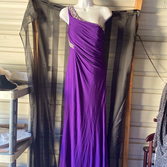 Prom Dress - Picture 1 of 6